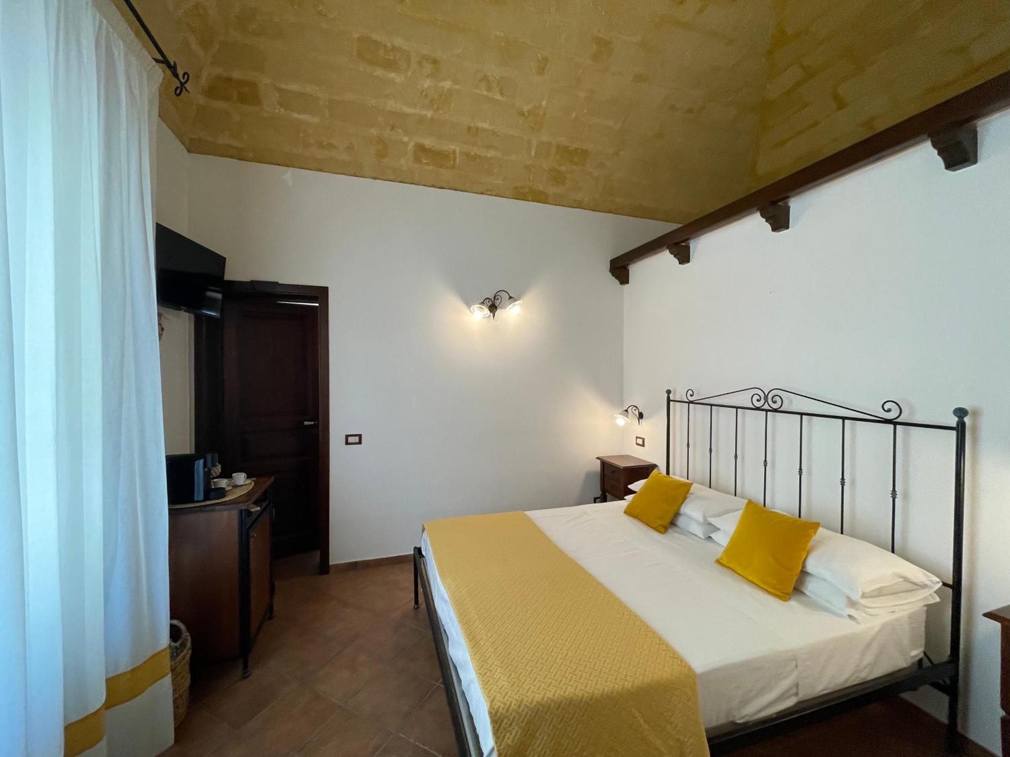 Ai Dammusi Rooms ซานวิโต โลคาโป ภายนอก รูปภาพ