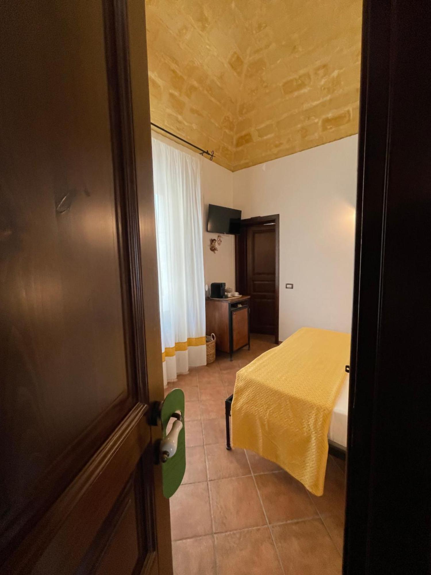 Ai Dammusi Rooms ซานวิโต โลคาโป ภายนอก รูปภาพ